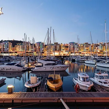 Daire 50 Penthouse Seaview Swimming Pool New Town *