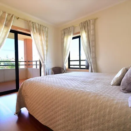 50 Penthouse Seaview Swimming Pool New Town Daire